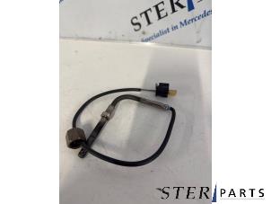 Uitlaat temperatuursensor van een Mercedes-Benz Sprinter 3,5t (906.73) 311 CDI 16V 2008