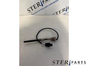 Gebruikte Uitlaat temperatuursensor Mercedes E (W211) 3.0 E-280 CDI V6 24V Prijs € 29,50 Margeregeling aangeboden door Sterparts Mercedes specialist