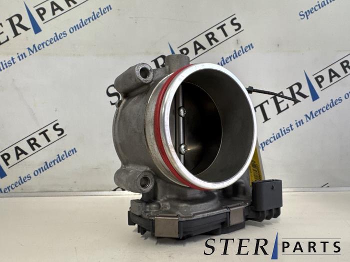 Gebruikte Gasklephuis Mercedes C (C205) C-300 2.0 Turbo 16V Prijs € 89,50 Margeregeling aangeboden door Sterparts Mercedes specialist