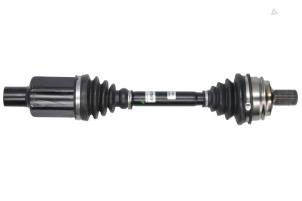Nieuwe Aandrijfas links-voor Mercedes C (W205) C-250 CDI 2.2 16V BlueTEC, C-250 d 4Matic Prijs € 301,90 Inclusief btw aangeboden door Sterparts Mercedes specialist