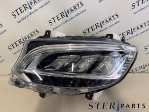 Gebruikte Koplamp links Mercedes Sprinter 3,5t (907.6/910.6) 311 CDI 2.1 D FWD Prijs € 1.082,95 Inclusief btw aangeboden door Sterparts Mercedes specialist