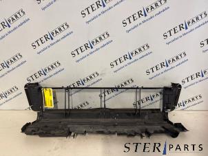 Gebruikte Luchtgeleider Mercedes C Estate (S204) 1.8 C-180 CGI 16V Prijs € 12,95 Margeregeling aangeboden door Sterparts Mercedes specialist