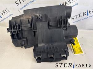 Gebruikte Luchtfilterhuis Mercedes C Estate (S204) 1.8 C-200 CGI 16V Prijs € 19,95 Margeregeling aangeboden door Sterparts Mercedes specialist