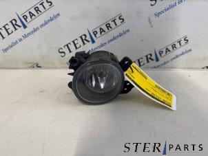 Gebruikte Mistlamp links-voor Mercedes CLS (C219) 350 3.5 V6 18V Prijs € 9,50 Margeregeling aangeboden door Sterparts Mercedes specialist