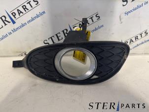 Gebruikte Afdekplaat mistlamp links Mercedes CLS (C219) 350 3.5 V6 18V Prijs € 12,50 Margeregeling aangeboden door Sterparts Mercedes specialist