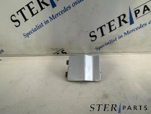 Gebruikte Sleepoog achter Mercedes CLS (C219) 350 3.5 V6 18V Prijs € 7,50 Margeregeling aangeboden door Sterparts Mercedes specialist