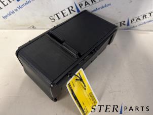 Gebruikte Asbak voor Mercedes SL (R129) 3.0 300 SL 24V Prijs € 74,50 Margeregeling aangeboden door Sterparts Mercedes specialist