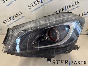 Gebruikte Koplamp links Mercedes A-Klasse AMG (W176) 2.0 A-45 AMG Turbo 16V 4-Matic Prijs € 795,00 Margeregeling aangeboden door Sterparts Mercedes specialist