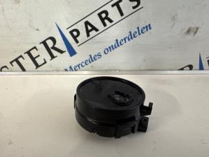 Gebruikte Regensensor Mercedes B (W245) 2.0 B-200 16V Turbo Prijs € 19,95 Margeregeling aangeboden door Sterparts Mercedes specialist