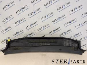 Gebruikte Paravan Mercedes B (W245) 2.0 B-200 16V Turbo Prijs € 24,95 Margeregeling aangeboden door Sterparts Mercedes specialist