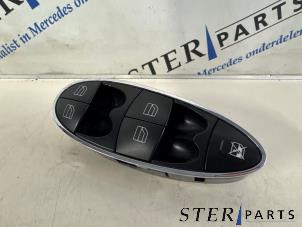 Gebruikte Ruit schakelaar elektrisch Mercedes E Combi (S211) 1.8 E-200 K 16V Prijs € 24,95 Margeregeling aangeboden door Sterparts Mercedes specialist