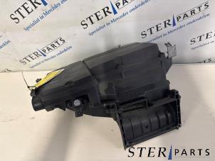 Gebruikte Luchtfilterhuis Mercedes E Combi (S211) 1.8 E-200 K 16V Prijs € 29,50 Margeregeling aangeboden door Sterparts Mercedes specialist