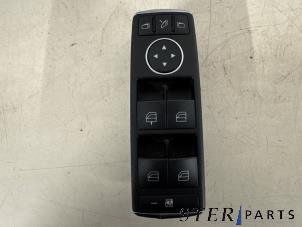 Gebruikte Elektrisch Raam Schakelaar Mercedes CLS Shooting Brake (X218) 350 CDI BlueEfficiency 3.0 V6 24V Prijs € 44,95 Margeregeling aangeboden door Sterparts Mercedes specialist