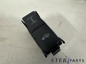 Gebruikte Schakelaar Mercedes CLS Shooting Brake (X218) 350 CDI BlueEfficiency 3.0 V6 24V Prijs € 19,95 Margeregeling aangeboden door Sterparts Mercedes specialist