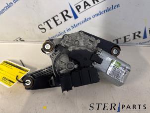 Gebruikte Ruitenwissermotor achter Mercedes E Estate (S212) E-220 CDI 16V BlueEfficiency Prijs € 49,50 Margeregeling aangeboden door Sterparts Mercedes specialist