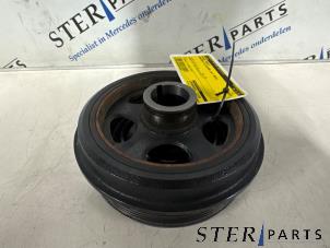 Gebruikte Krukas Poelie Mercedes CLS Shooting Brake (X218) 350 CDI BlueEfficiency 3.0 V6 24V Prijs € 74,50 Margeregeling aangeboden door Sterparts Mercedes specialist