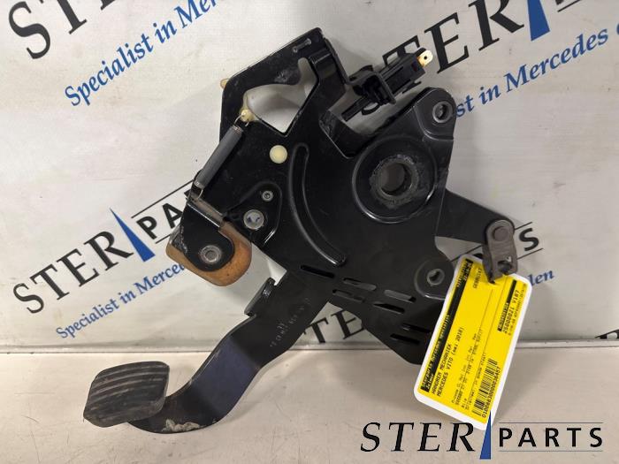 Gebruikte Handrem Mechaniek Mercedes Vito (639.6) 2.2 111 CDI 16V Prijs € 23,60 Inclusief btw aangeboden door Sterparts Mercedes specialist