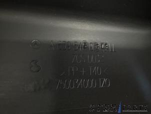Diversen van een Mercedes-Benz Vito (639.6) 2.2 111 CDI 16V 2010