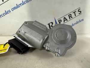 Gebruikte Anti diefstal slot Mercedes Vito (639.6) 2.2 111 CDI 16V Prijs € 59,90 Inclusief btw aangeboden door Sterparts Mercedes specialist