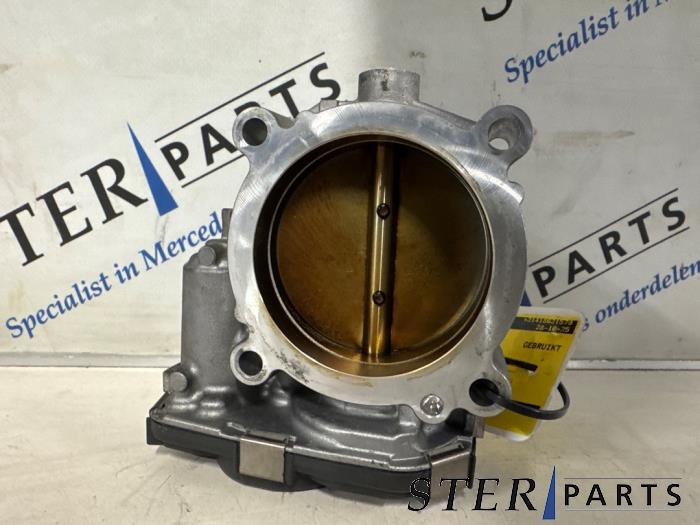 Gasklephuis van een Mercedes-Benz A (177.0) 2.0 A-220 Turbo 16V 2021