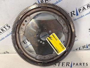 Gebruikte Starterkrans Mercedes E (W212) E-200 CGI 16V BlueEfficiency Prijs € 74,50 Margeregeling aangeboden door Sterparts Mercedes specialist