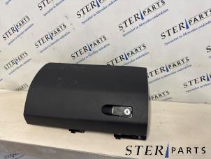 Gebruikte Dashboardkastje Mercedes E Estate (S212) E-220 CDI 16V BlueEfficiency Prijs € 49,50 Margeregeling aangeboden door Sterparts Mercedes specialist