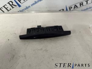 Gebruikte Module PDC Mercedes E Estate (S212) E-220 CDI 16V BlueEfficiency Prijs € 14,95 Margeregeling aangeboden door Sterparts Mercedes specialist