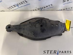 Gebruikte Draagarm rechts-achter Mercedes SLK (R172) 2.1 250 CDI, 250d 16V Prijs € 24,95 Margeregeling aangeboden door Sterparts Mercedes specialist