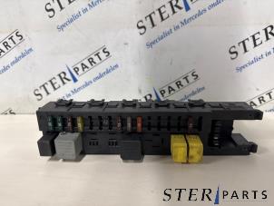 Gebruikte Comfort Module Mercedes C (W203) 2.2 C-200 CDI 16V Prijs € 145,00 Margeregeling aangeboden door Sterparts Mercedes specialist