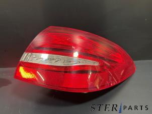 Gebruikte Achterlicht rechts Mercedes C Estate (S205) C-350 e 2.0 16V Prijs € 149,50 Margeregeling aangeboden door Sterparts Mercedes specialist