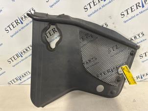 Gebruikte Carrosserielijst Mercedes E Estate (S213) E-200d 2.0 Turbo 16V Prijs € 29,95 Margeregeling aangeboden door Sterparts Mercedes specialist