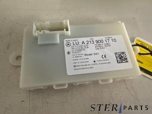 Gebruikte Keyless vehicle module Mercedes E Estate (S213) E-200d 2.0 Turbo 16V Prijs € 39,50 Margeregeling aangeboden door Sterparts Mercedes specialist