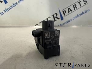 Gebruikte Airbag Sensor Mercedes E Estate (S213) E-200d 2.0 Turbo 16V Prijs € 15,00 Margeregeling aangeboden door Sterparts Mercedes specialist
