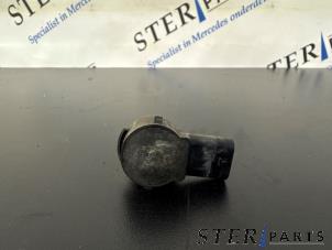 Gebruikte Parkeersensor Mercedes C Estate (S205) C-350 e 2.0 16V Prijs € 19,95 Margeregeling aangeboden door Sterparts Mercedes specialist