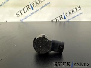 Gebruikte Parkeersensor Mercedes C Estate (S205) C-350 e 2.0 16V Prijs € 19,95 Margeregeling aangeboden door Sterparts Mercedes specialist