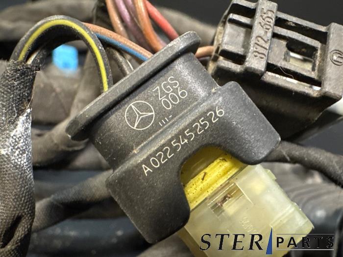 PDC kabelboom van een Mercedes-Benz C Estate (S205) C-350 e 2.0 16V 2015