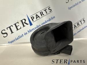 Gebruikte Claxon Mercedes E Estate (S213) E-200d 2.0 Turbo 16V Prijs € 29,95 Margeregeling aangeboden door Sterparts Mercedes specialist