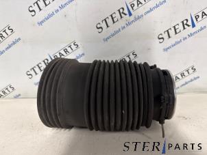 Gebruikte Luchtbalg Mercedes E Estate (S213) E-200d 2.0 Turbo 16V Prijs € 174,50 Margeregeling aangeboden door Sterparts Mercedes specialist