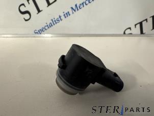 Gebruikte PDC Sensor Mercedes E Estate (S213) E-200d 2.0 Turbo 16V Prijs € 19,95 Margeregeling aangeboden door Sterparts Mercedes specialist