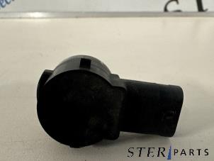 Gebruikte PDC Sensor Mercedes E Estate (S213) E-200d 2.0 Turbo 16V Prijs € 19,95 Margeregeling aangeboden door Sterparts Mercedes specialist