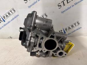 Gebruikte EGR Klep Mercedes E Estate (S213) E-200d 2.0 Turbo 16V Prijs € 174,50 Margeregeling aangeboden door Sterparts Mercedes specialist