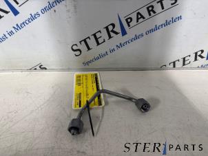 Gebruikte Brandstofleiding Mercedes E Estate (S213) E-200d 2.0 Turbo 16V Prijs € 12,50 Margeregeling aangeboden door Sterparts Mercedes specialist
