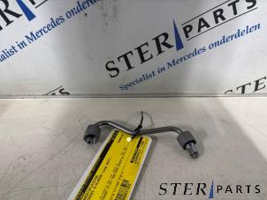 Gebruikte Brandstofleiding Mercedes E Estate (S213) E-200d 2.0 Turbo 16V Prijs € 12,50 Margeregeling aangeboden door Sterparts Mercedes specialist