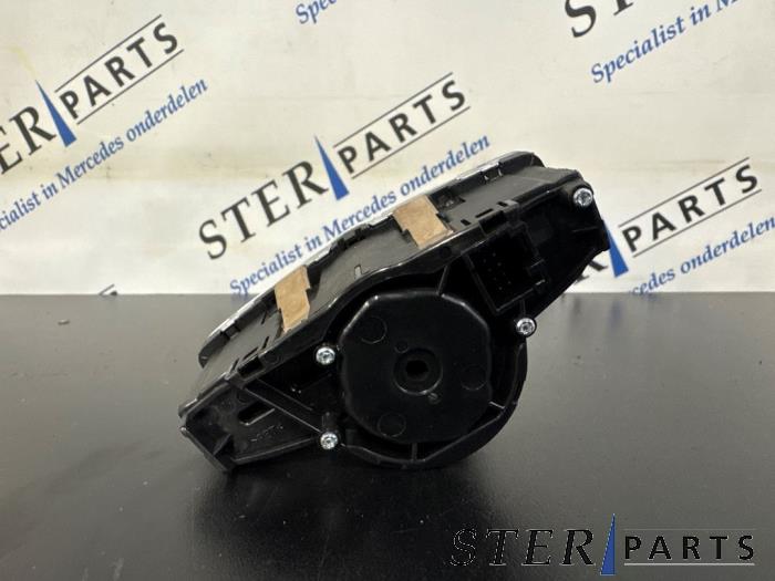 Licht Schakelaar van een Mercedes-Benz C Estate (S205) C-350 e 2.0 16V 2015