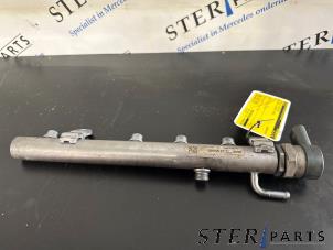 Gebruikte Injector brug Mercedes C (W204) 3.0 C-320 CDI V6 24V 4-Matic Prijs € 49,50 Margeregeling aangeboden door Sterparts Mercedes specialist