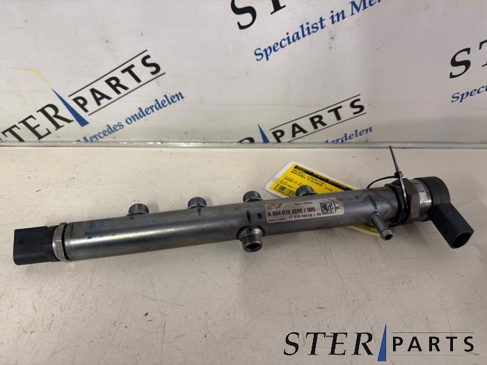 Gebruikte Verstuiver brug Mercedes E Estate (S213) E-200d 2.0 Turbo 16V Prijs € 74,50 Margeregeling aangeboden door Sterparts Mercedes specialist