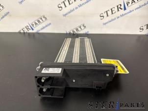 Gebruikte Kachel Verwarmingselement Mercedes B (W247) 2.0 B-200d Prijs € 99,50 Margeregeling aangeboden door Sterparts Mercedes specialist