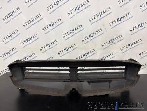 Gebruikte Luchtgeleider Mercedes B (W247) 2.0 B-200d Prijs € 34,95 Margeregeling aangeboden door Sterparts Mercedes specialist