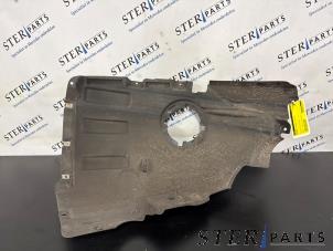 Gebruikte Modderkuip Mercedes B (W247) 2.0 B-200d Prijs € 39,95 Margeregeling aangeboden door Sterparts Mercedes specialist