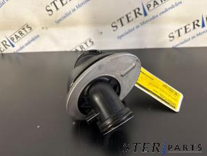 Gebruikte Intercooler Buis Mercedes C Estate (S204) 2.2 C-200 CDI 16V . Prijs € 14,95 Margeregeling aangeboden door Sterparts Mercedes specialist